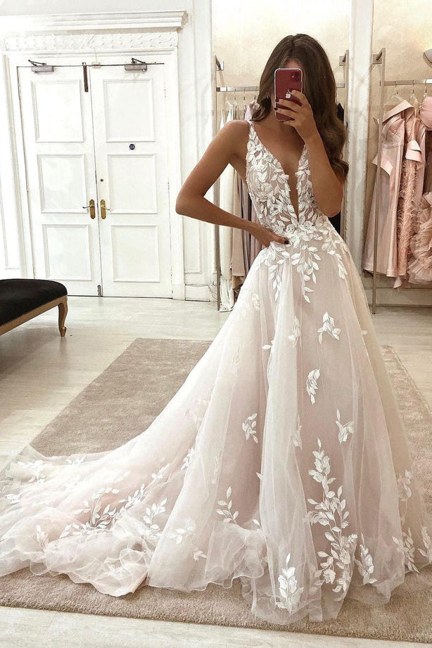 A-line V Neck Tulle Wedding Dress with Appliques N097