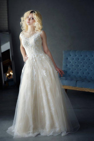 products/A_Line_Tulle_Ivory_Sweetheart_Lace_Wedding_Dresses_Appliques_Wedding_Gowns_PW502-2.jpg