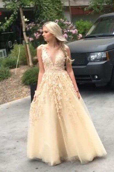 Light Yellow Organza Applique V-Neck Long Prom Dress