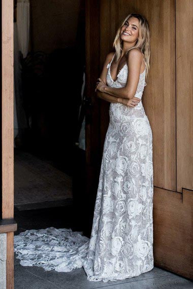 Princess A-Line Spaghetti Straps Sleeveless Ivory Backless Lace Appliques Wedding Dresses UK PH274